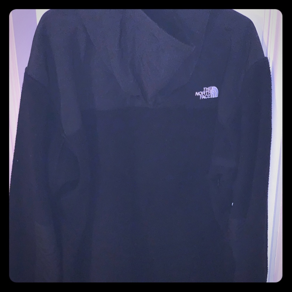 Men’s Black Hooded NorthFace Fleece